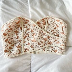 DESIREE WHITE EYELET CROP TOP TOBI Size L